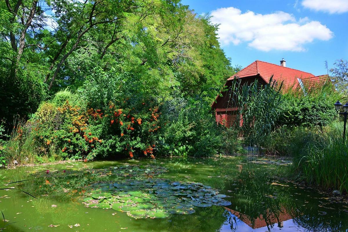 Sipito Pihenopark Hotel Pilis Exterior foto